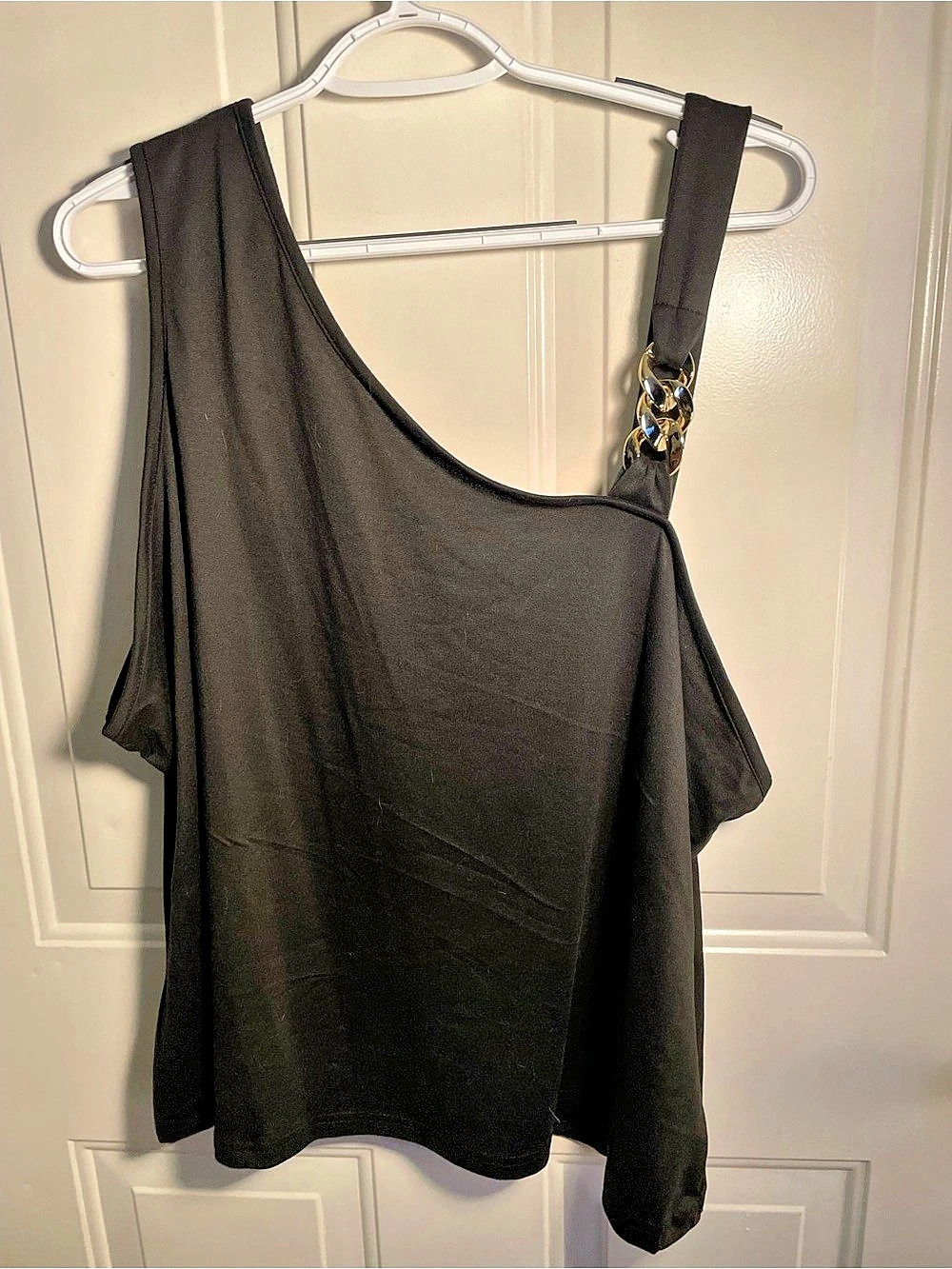 SHEIN Curve 4X Black Asymmetrical Gold Chain Strap Top Y2K